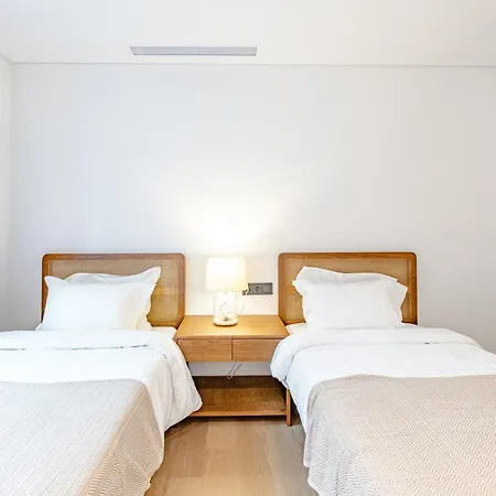 4-bedroom Luxury In 5 Star Seafront 펜션 Bodrum