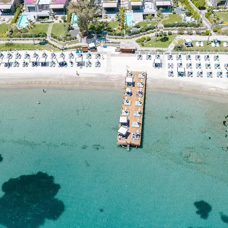 Semesterbostad 4-bedroom Luxury In 5 Star Seafront Bodrum