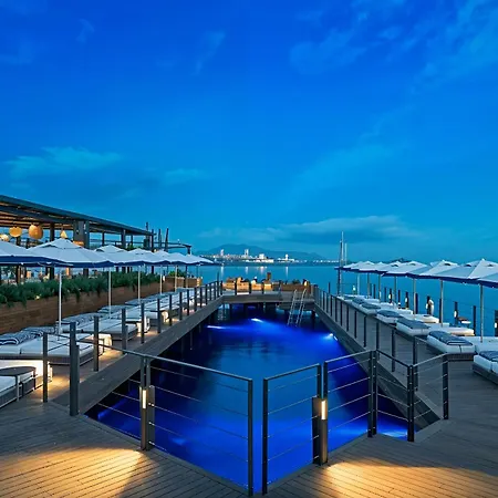 4-bedroom Luxury In 5 Star Seafront Semesterbostad *