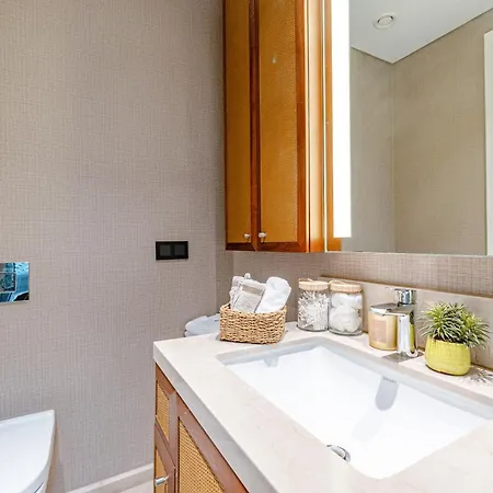 Semesterbostad 4-bedroom Luxury In 5 Star Seafront *