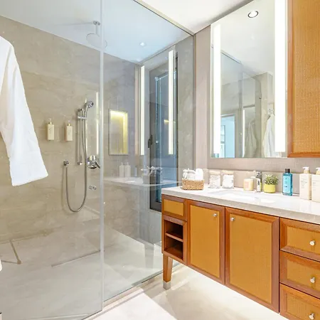 Semesterbostad 4-bedroom Luxury In 5 Star Seafront